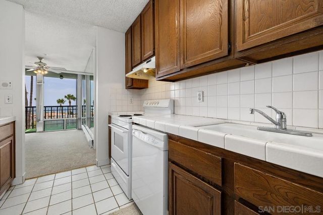 727 SAPPHIRE STREET 405, San Diego, CA 92109