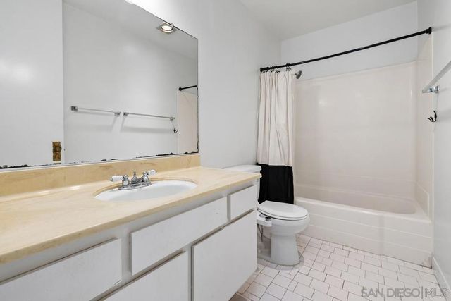 727 SAPPHIRE STREET 405, San Diego, CA 92109