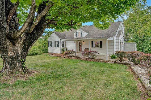 5451 Stearnes AVE, Roanoke, VA 24018