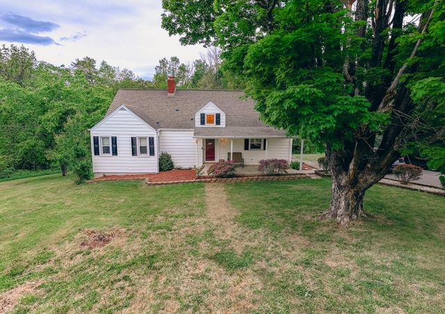 5451 Stearnes AVE, Roanoke, VA 24018