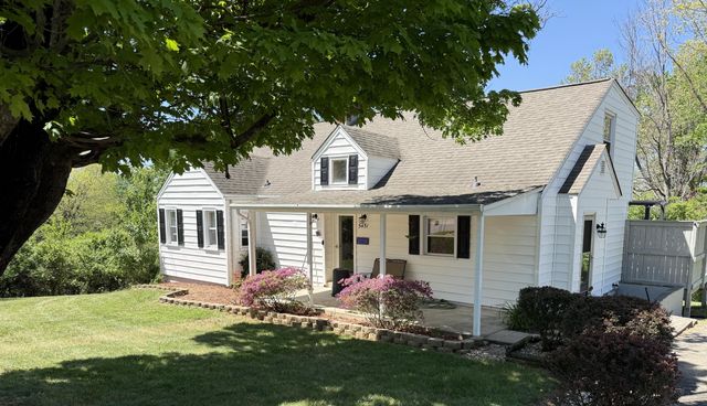 5451 Stearnes AVE, Roanoke, VA 24018