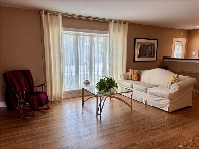 8515 Meadowlark Dr, Lakewood, CO 80226