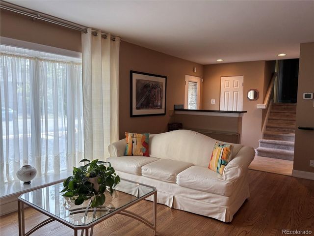 8515 Meadowlark Dr, Lakewood, CO 80226