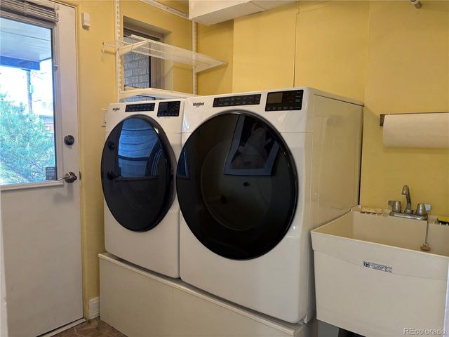 8515 Meadowlark Dr, Lakewood, CO 80226