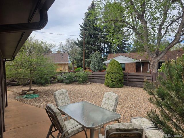 8515 Meadowlark Dr, Lakewood, CO 80226