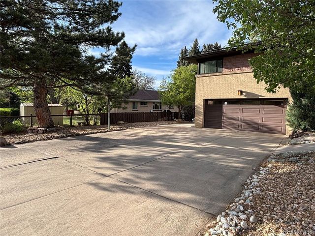 8515 Meadowlark Dr, Lakewood, CO 80226