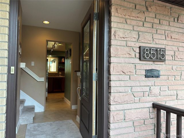 8515 Meadowlark Dr, Lakewood, CO 80226