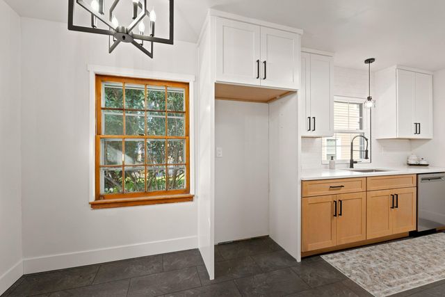 1419 W 17th Ave, Spokane, WA 99203
