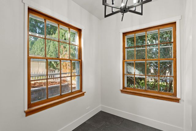 1419 W 17th Ave, Spokane, WA 99203