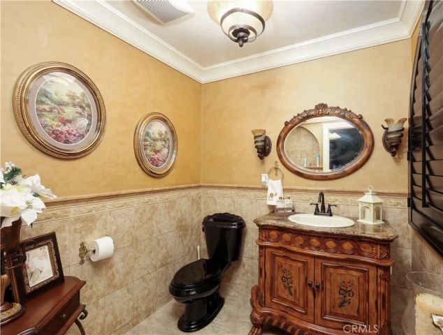 8906 Brock Avenue, Downey, CA 90240