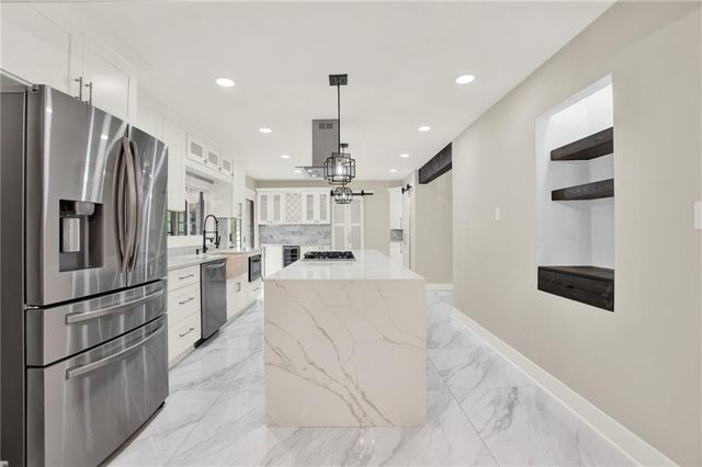 3270 Brookview Drive, Marietta, GA 30068