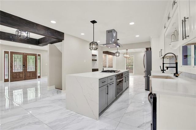 3270 Brookview Drive, Marietta, GA 30068