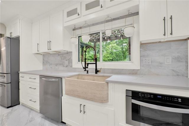 3270 Brookview Drive, Marietta, GA 30068