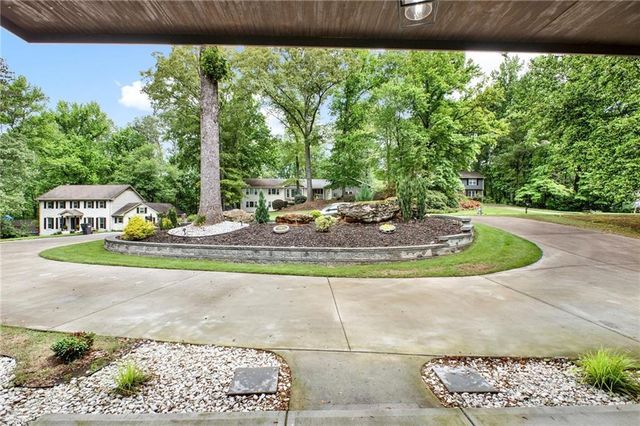 3270 Brookview Drive, Marietta, GA 30068