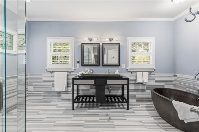 1472 Lachona NE Court, Atlanta, GA 30329