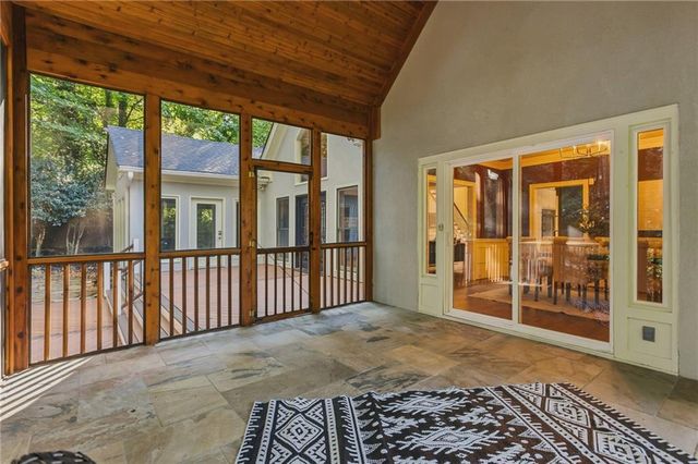 1472 Lachona NE Court, Atlanta, GA 30329