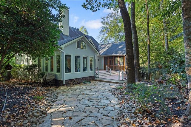 1472 Lachona NE Court, Atlanta, GA 30329