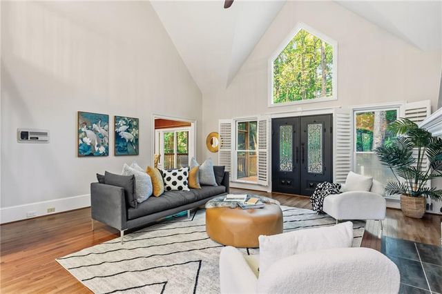 1472 Lachona NE Court, Atlanta, GA 30329