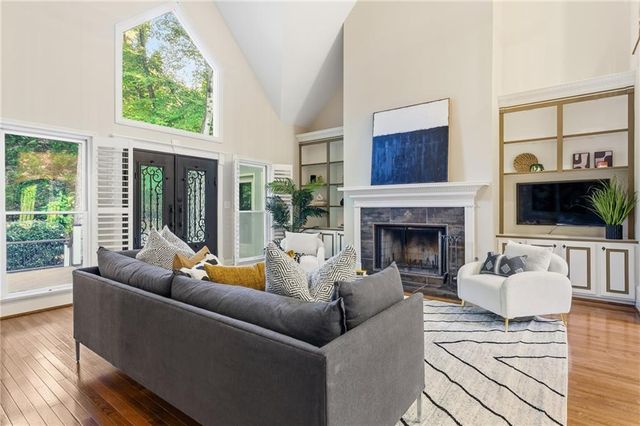 1472 Lachona NE Court, Atlanta, GA 30329