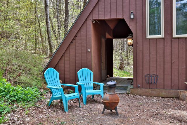 208 Great Hawk Road, Rochester, VT 05767