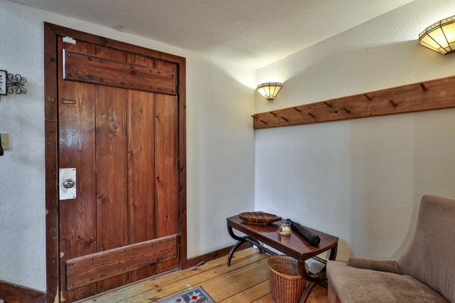 208 Great Hawk Road, Rochester, VT 05767