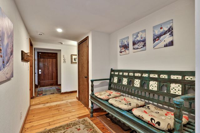 208 Great Hawk Road, Rochester, VT 05767