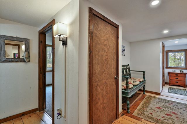 208 Great Hawk Road, Rochester, VT 05767