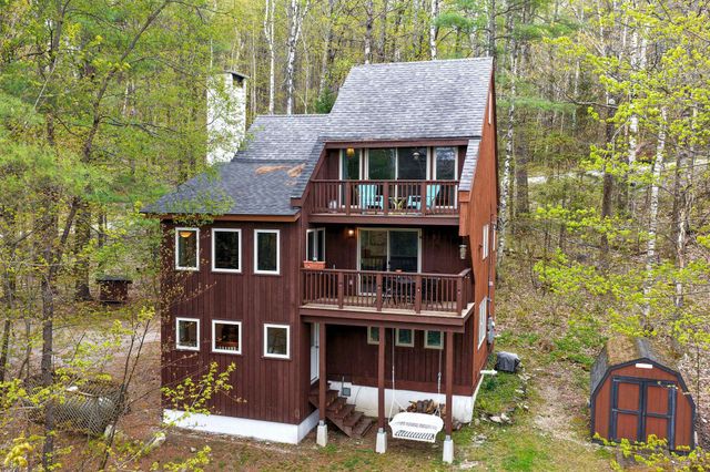 208 Great Hawk Road, Rochester, VT 05767