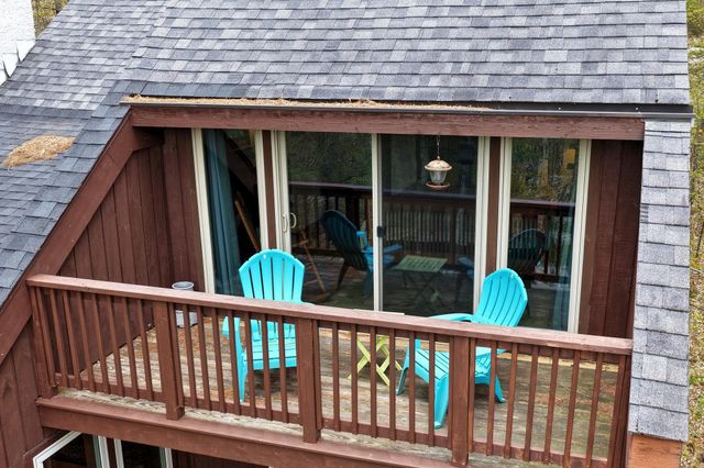 208 Great Hawk Road, Rochester, VT 05767