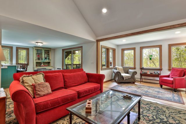 208 Great Hawk Road, Rochester, VT 05767