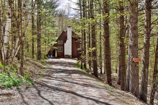 208 Great Hawk Road, Rochester, VT 05767