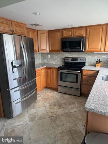 264-B CROSSE DR, Monroe Township, NJ 08831