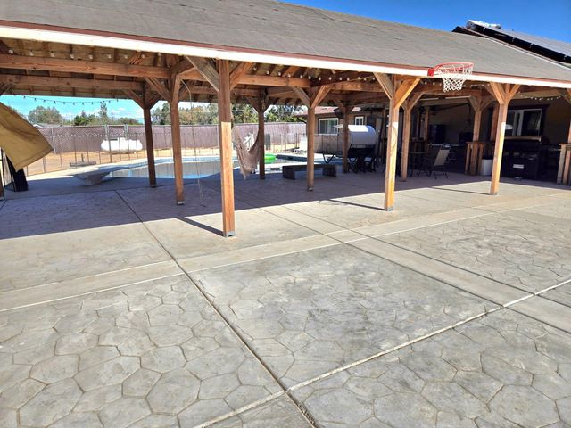 16448 Monreal Road, Madera, CA 93636