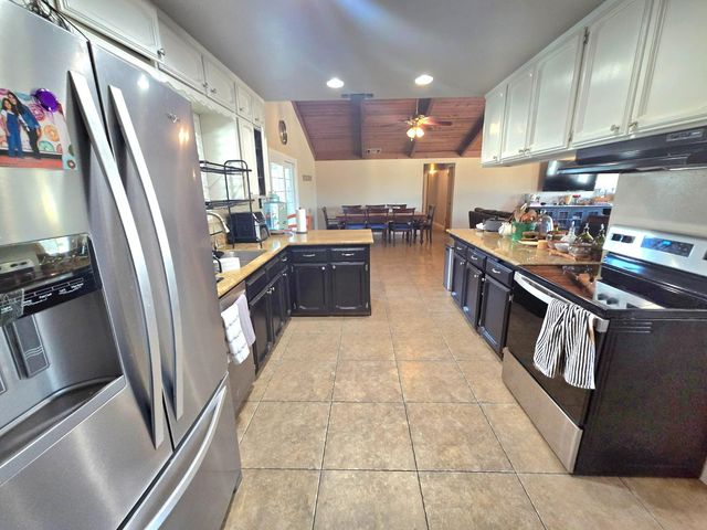 16448 Monreal Road, Madera, CA 93636