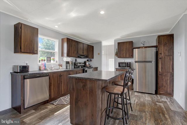 2120 STAUFFER RD, Seven Valleys, PA 17360