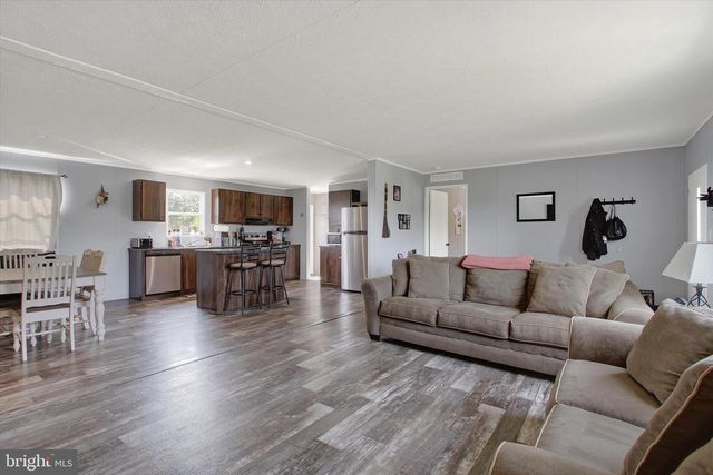 2120 STAUFFER RD, Seven Valleys, PA 17360