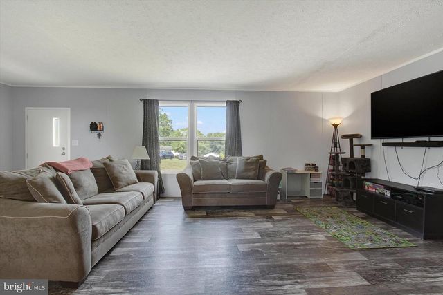 2120 STAUFFER RD, Seven Valleys, PA 17360