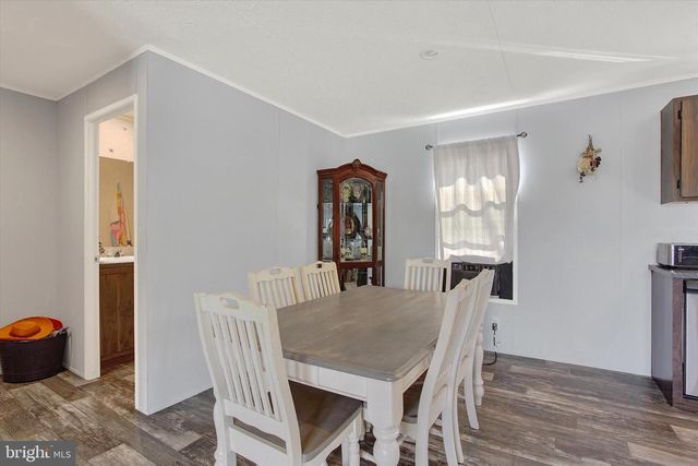 2120 STAUFFER RD, Seven Valleys, PA 17360