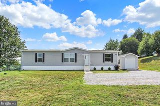 2120 STAUFFER RD, Seven Valleys, PA 17360