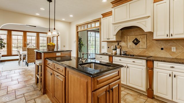 5846 E Fall Creek Parkway North Drive, Indianapolis, IN 46226