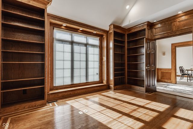 5846 E Fall Creek Parkway North Drive, Indianapolis, IN 46226