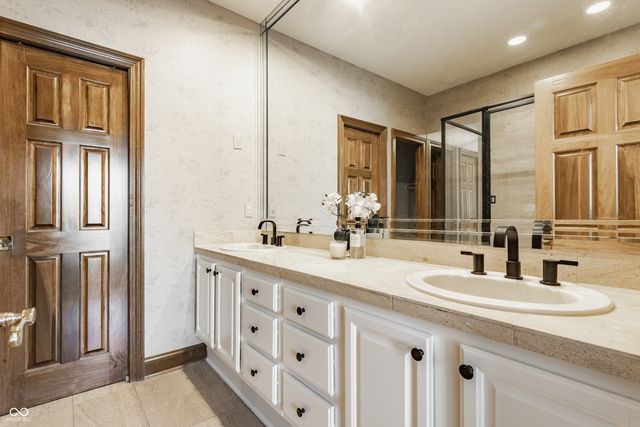 5846 E Fall Creek Parkway North Drive, Indianapolis, IN 46226