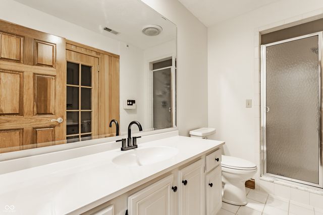 5846 E Fall Creek Parkway North Drive, Indianapolis, IN 46226