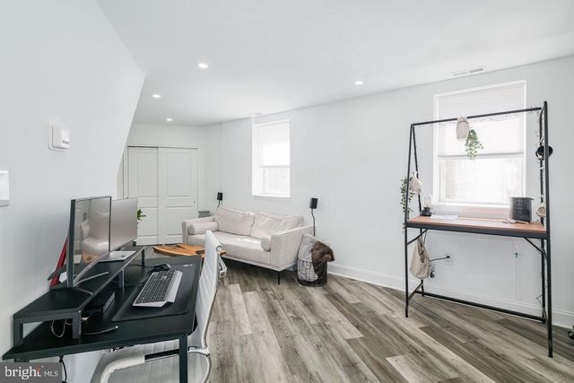 2541 S CLARION ST, Philadelphia, PA 19148