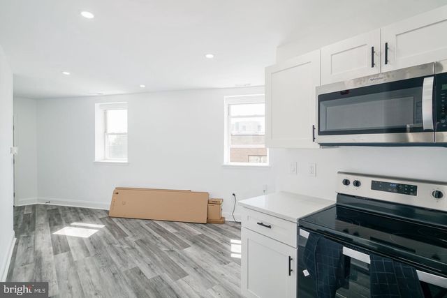 2541 S CLARION ST, Philadelphia, PA 19148