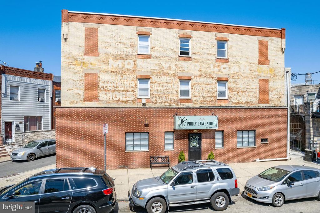 2541 S CLARION ST, Philadelphia, PA 19148