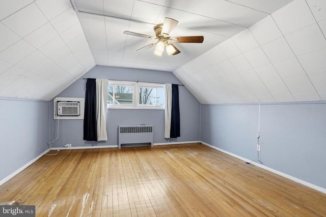 79 AUTUMN LN, Levittown, PA 19055