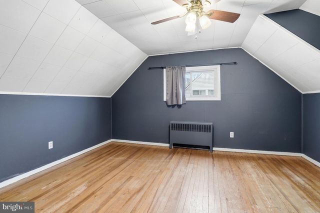 79 AUTUMN LN, Levittown, PA 19055