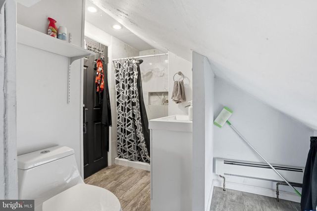 79 AUTUMN LN, Levittown, PA 19055