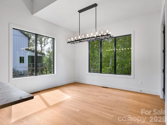 18 Erin Glen Court, Fairview, NC 28730